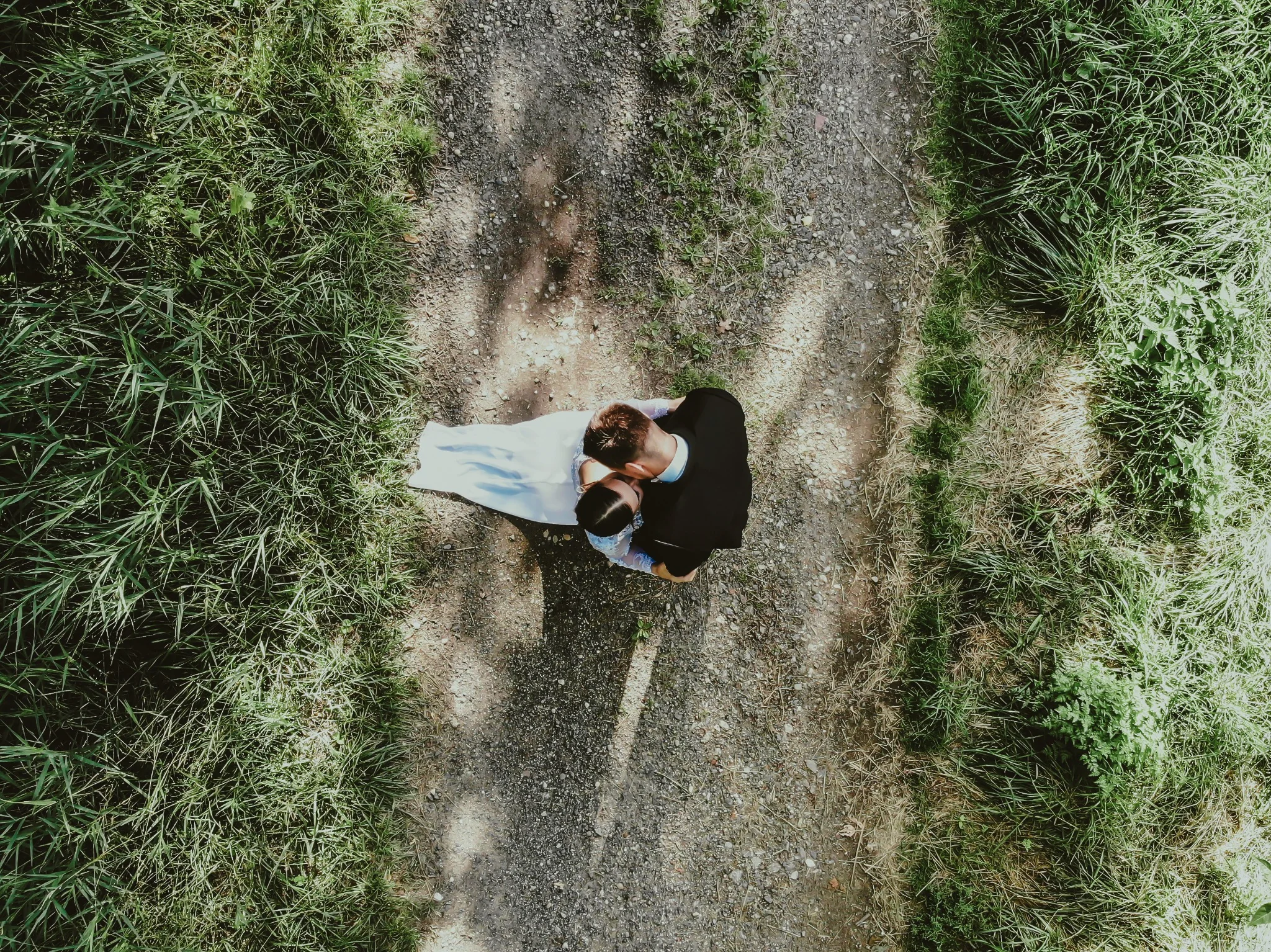 Creative wedding photography by CYPRÉLIA